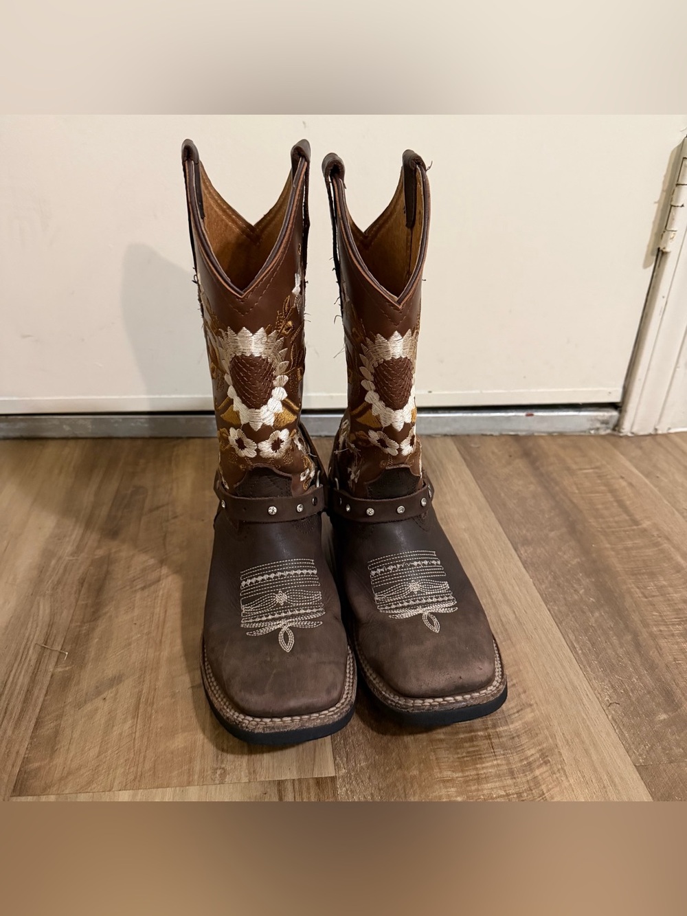 Macanta Rodeo embroidered western cowgirl boots in a brown leather size 6.5 US - Picture 2 of 12